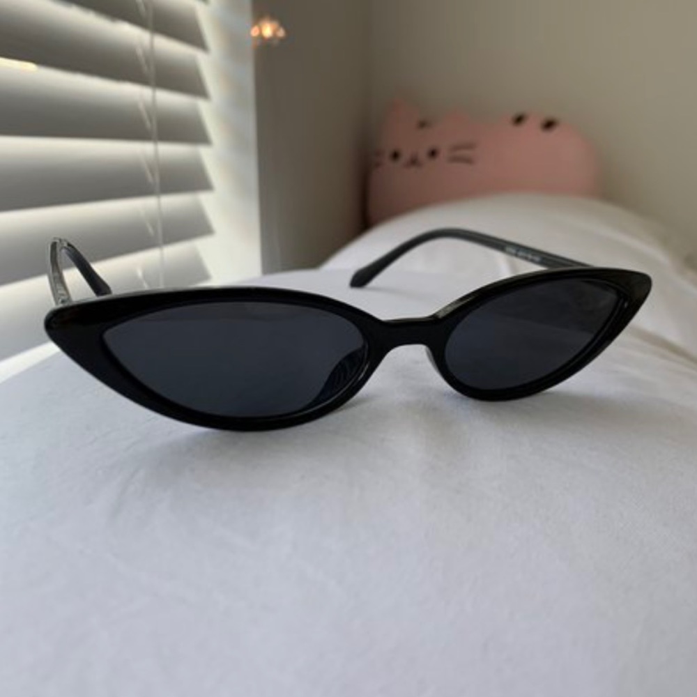New cat eyed sunglasses